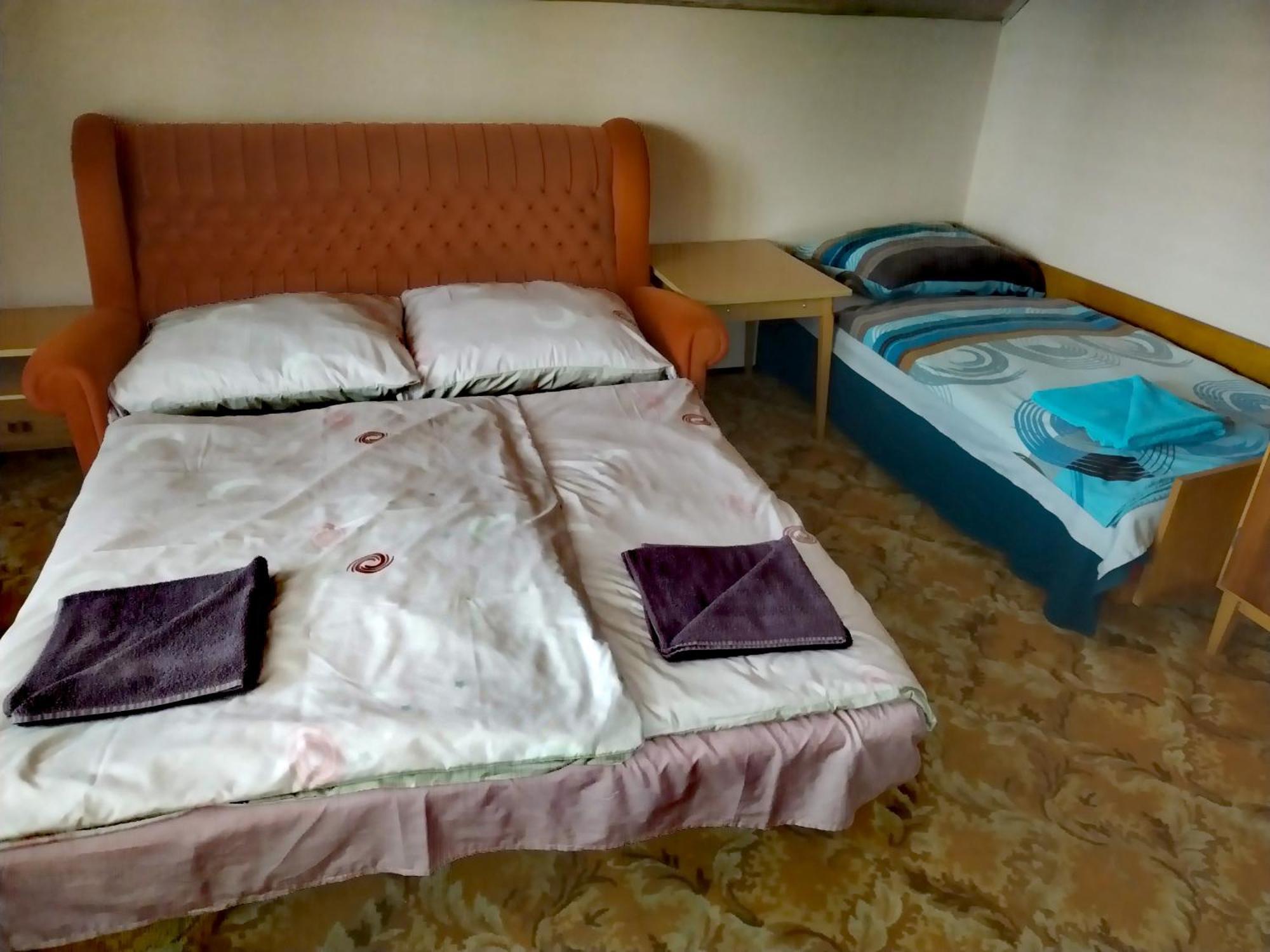 Vadkacsa Apartmanhaz Medencevel Zamardi Luaran gambar